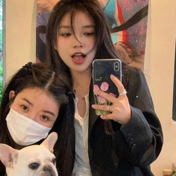 她已身登青云梯